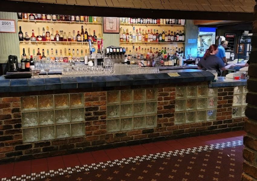 DeLuca’s Restaurant