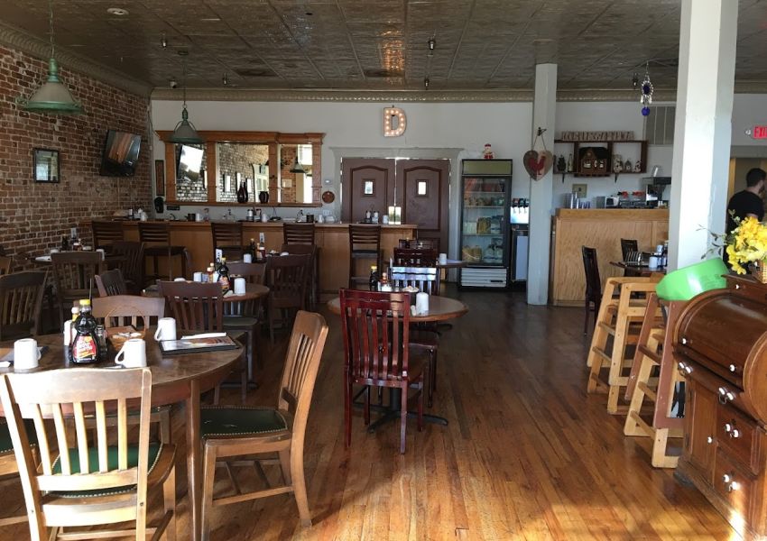D’s Breakfast & Burgers