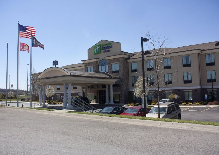 Holiday Inn Express & Suites Youngstown West – Austintown, an IHG Hotel