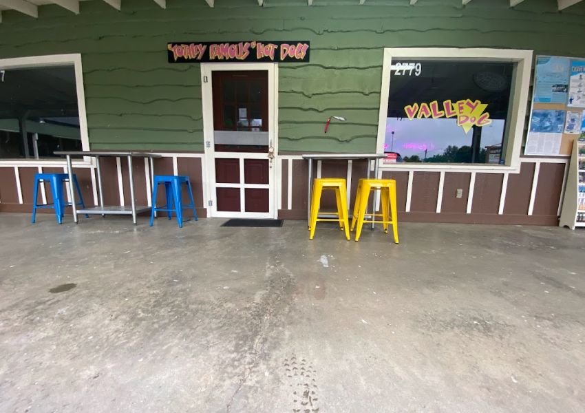 Valley Dog-Hot Dog Shop!